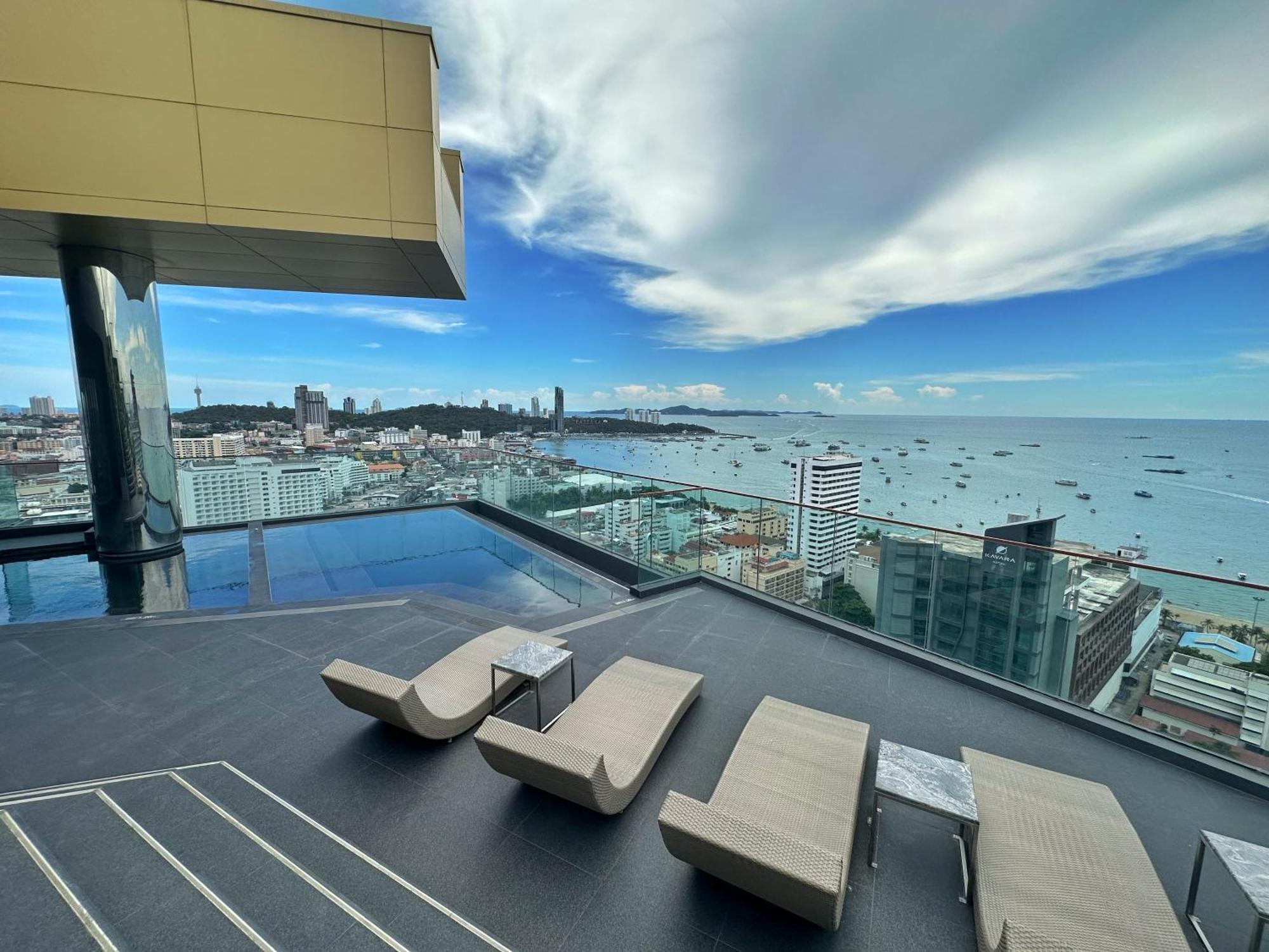 The Edge Central Pattaya Exterior photo
